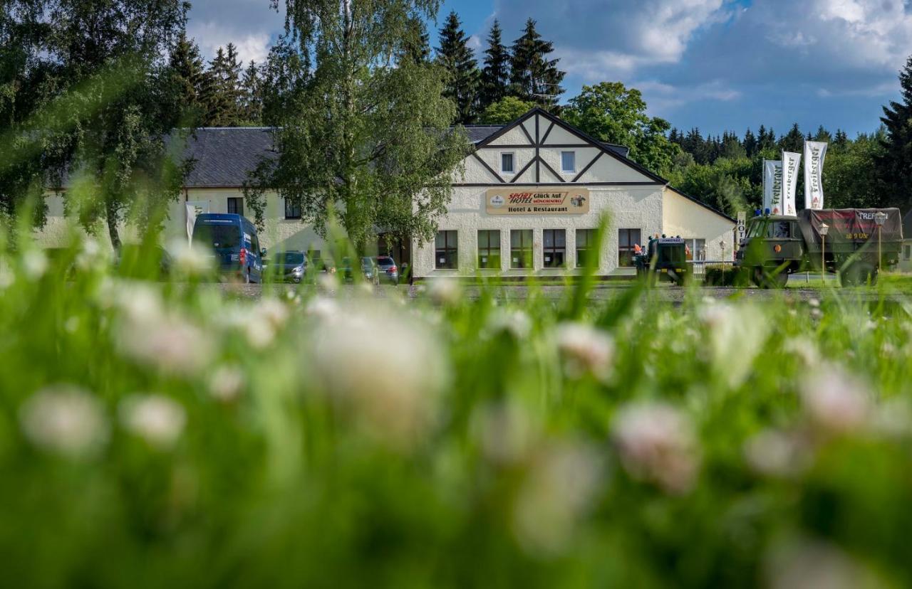 Sporthotel Glueck Auf Moenchenfrei Brand-Erbisdorf Exteriér fotografie